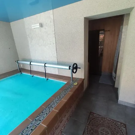 Sauna House In بيت للعطل
